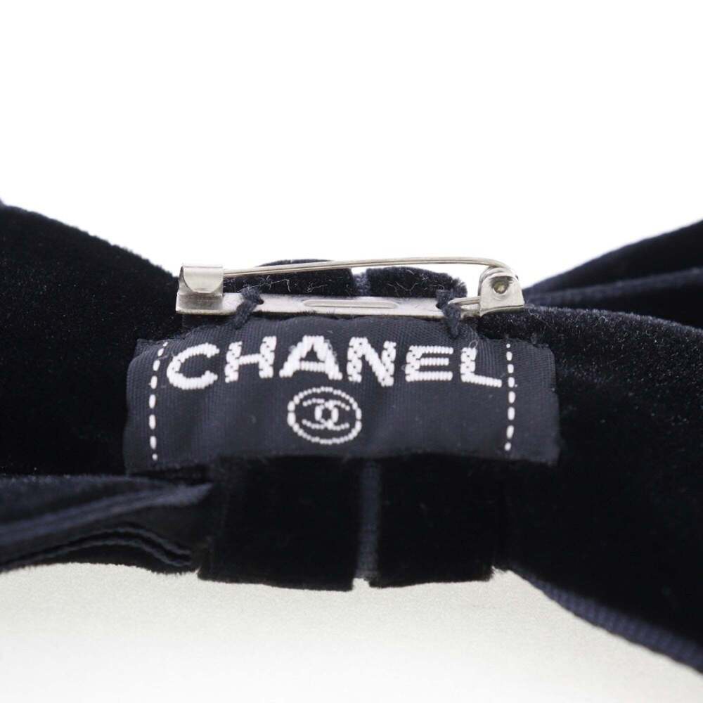 CHANEL Black Brooch - Picture 3 of 5